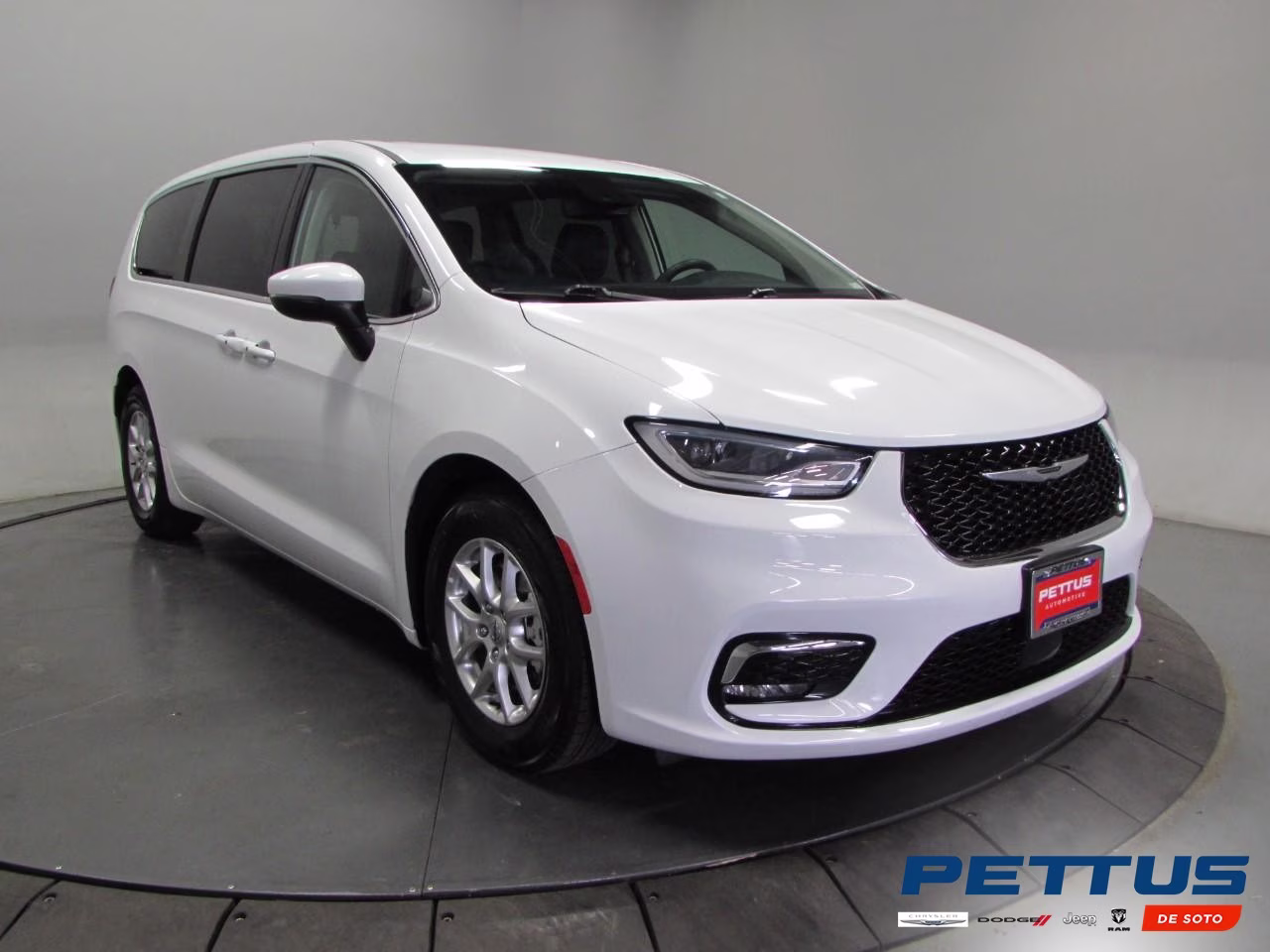 2023 Bright White Clearcoat Chrysler Pacifica Touring L FWD Van
