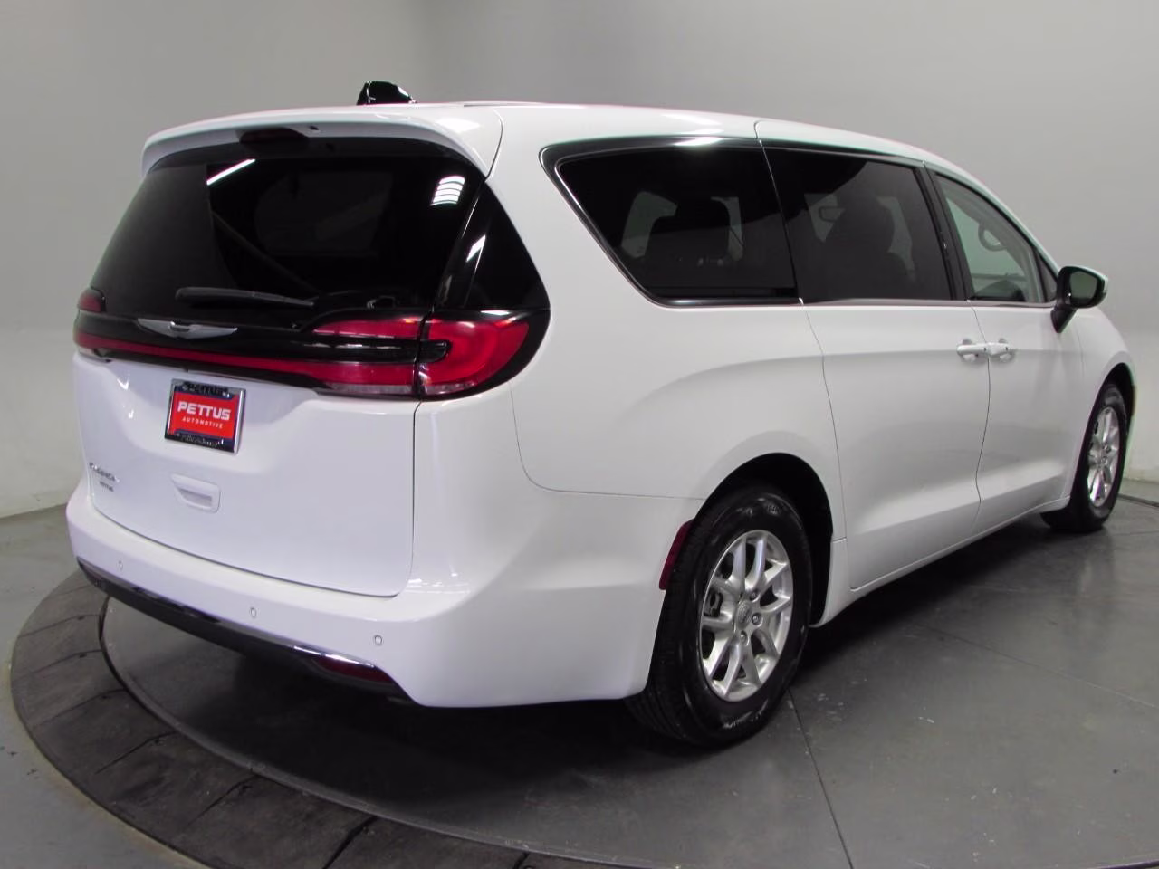 2023 Bright White Clearcoat Chrysler Pacifica Touring L FWD Van