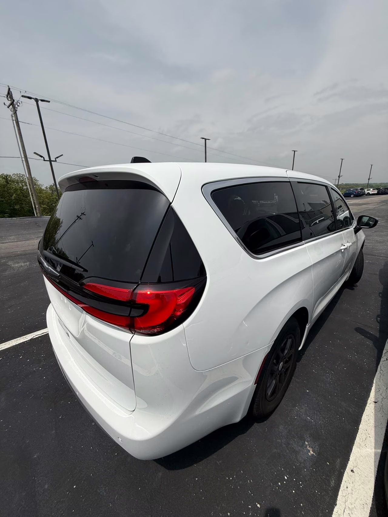 2023 WHITE Chrysler Pacifica Touring L FWD Van