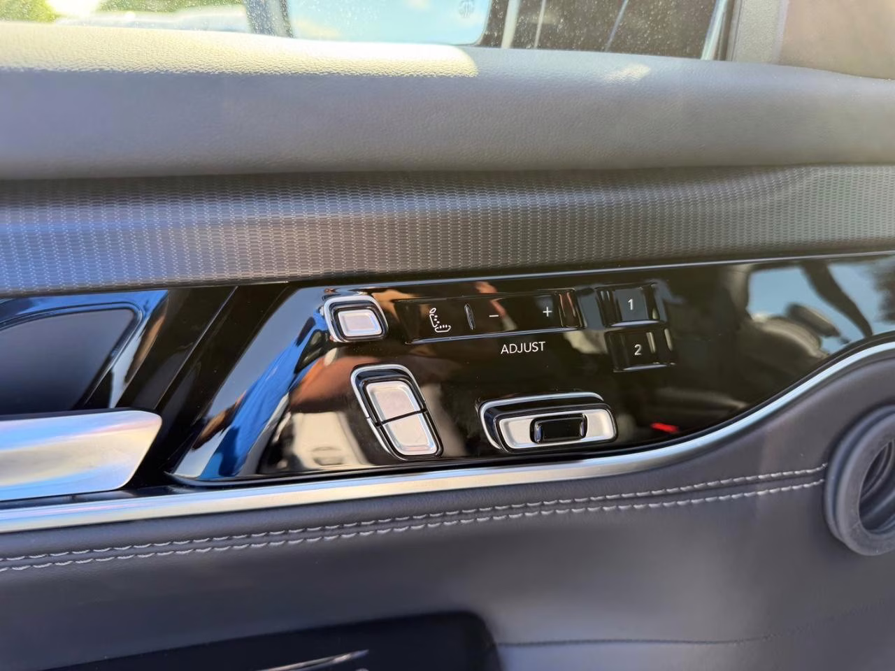 2026 Bright White Clearcoat Jeep Grand Wagoneer Summit Obsidian 4X4 SUV