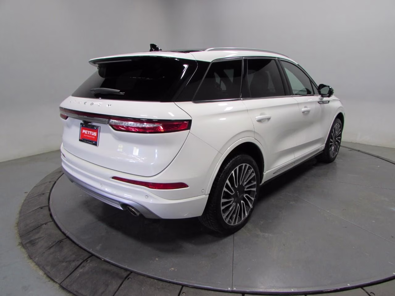 2022 Pristine White Metallic Tri-Coat Lincoln Corsair Reserve AWD SUV