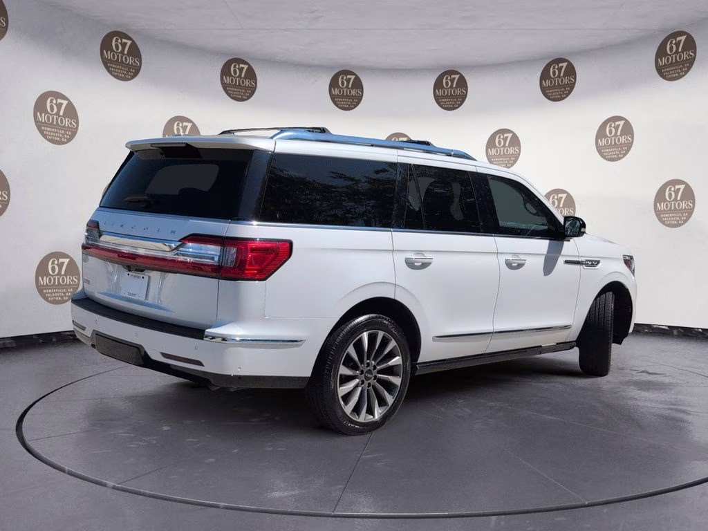 2021 White Lincoln Navigator Reserve 4X4 SUV