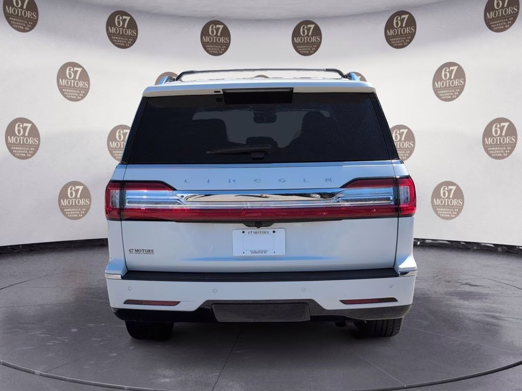 2021 White Lincoln Navigator Reserve 4X4 SUV