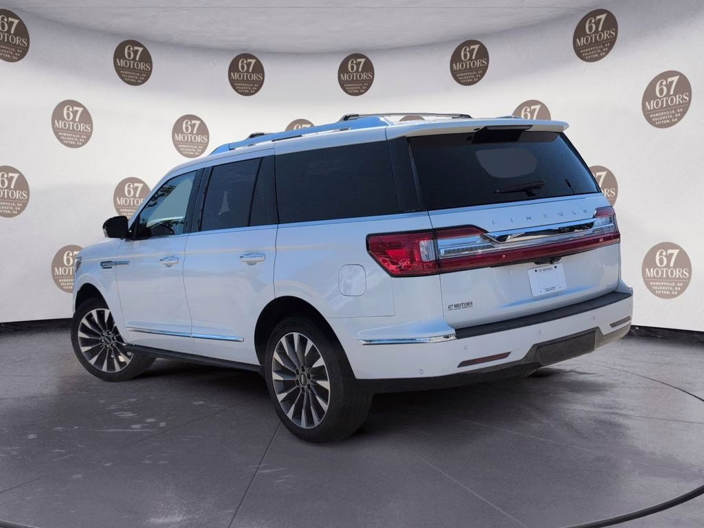 2021 White Lincoln Navigator Reserve 4X4 SUV