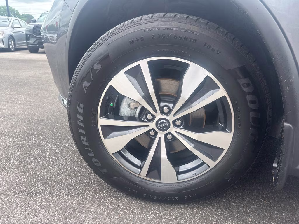 2023 Gun Metallic Nissan Murano SV FWD SUV