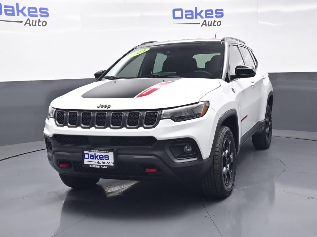 2023 Bright White Clearcoat Jeep Compass Trailhawk 4X4 SUV