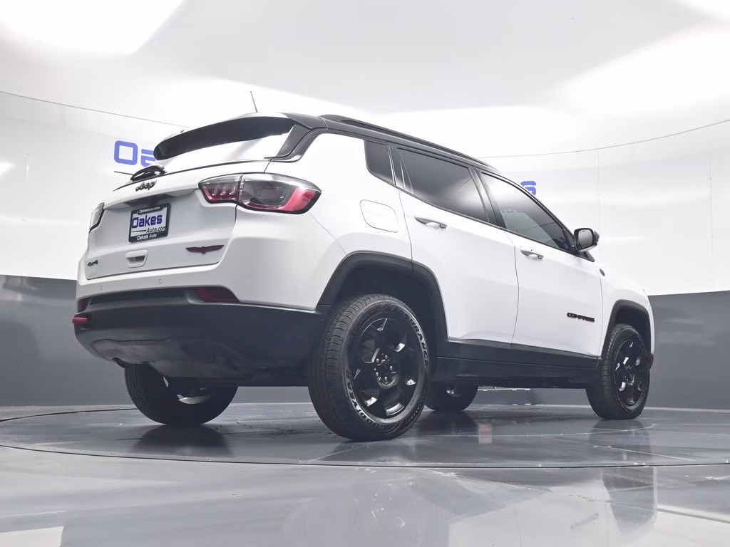 2023 Bright White Clearcoat Jeep Compass Trailhawk 4X4 SUV