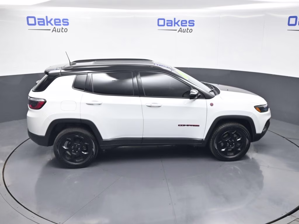 2023 Bright White Clearcoat Jeep Compass Trailhawk 4X4 SUV