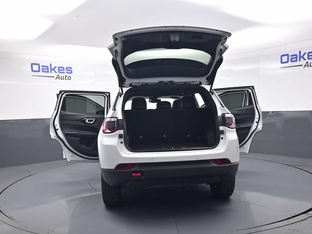 2023 Bright White Clearcoat Jeep Compass Trailhawk 4X4 SUV