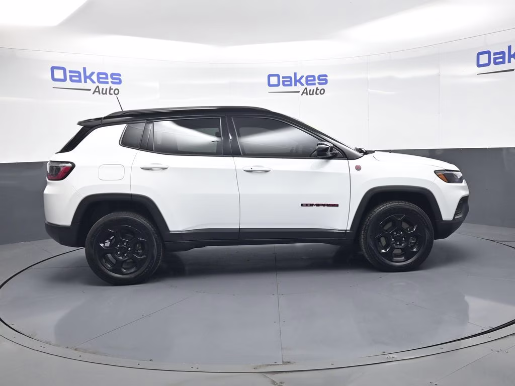 2023 Bright White Clearcoat Jeep Compass Trailhawk 4X4 SUV