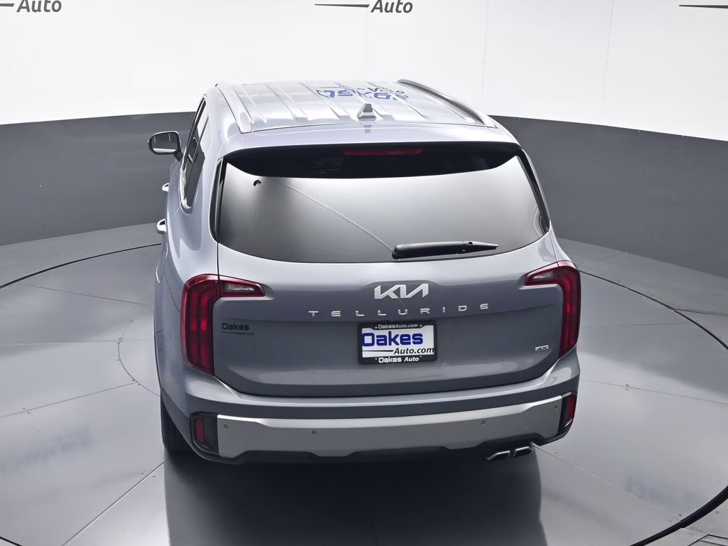 2025 Everlasting Silver Kia Telluride S AWD SUV