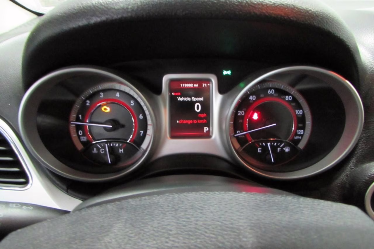 2017 Vice White Dodge Journey SE FWD SUV