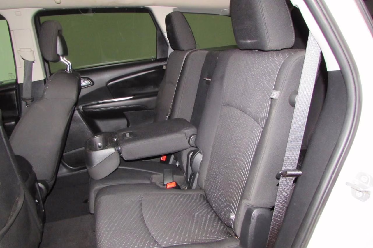 2017 Vice White Dodge Journey SE FWD SUV