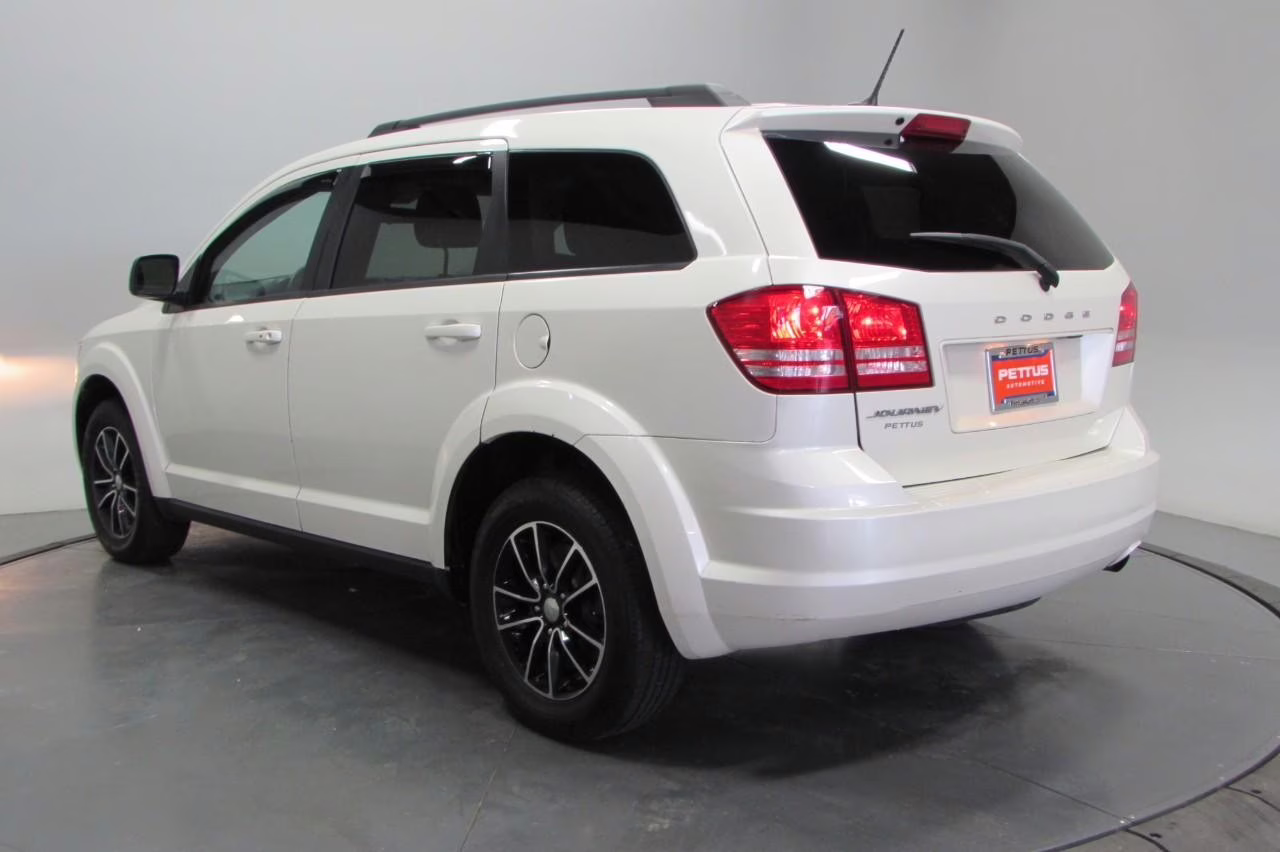 2017 Vice White Dodge Journey SE FWD SUV