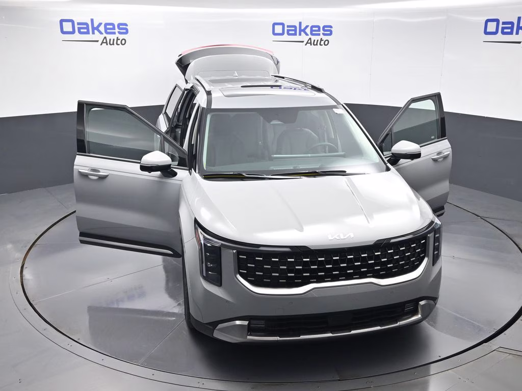 2026 Ceramic Silver Kia Carnival SX FWD Van