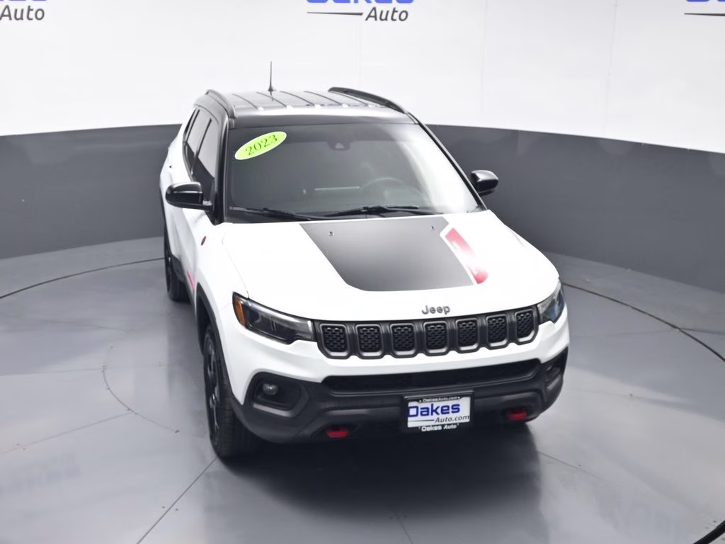2023 Bright White Clearcoat Jeep Compass Trailhawk 4X4 SUV