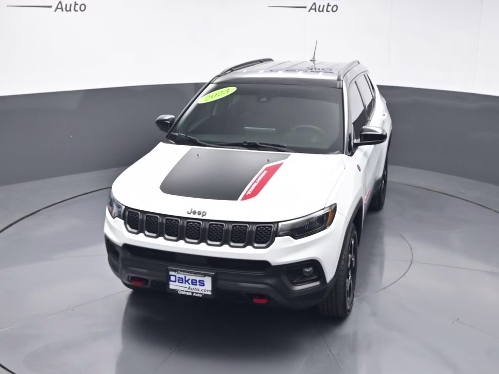 2023 Bright White Clearcoat Jeep Compass Trailhawk 4X4 SUV