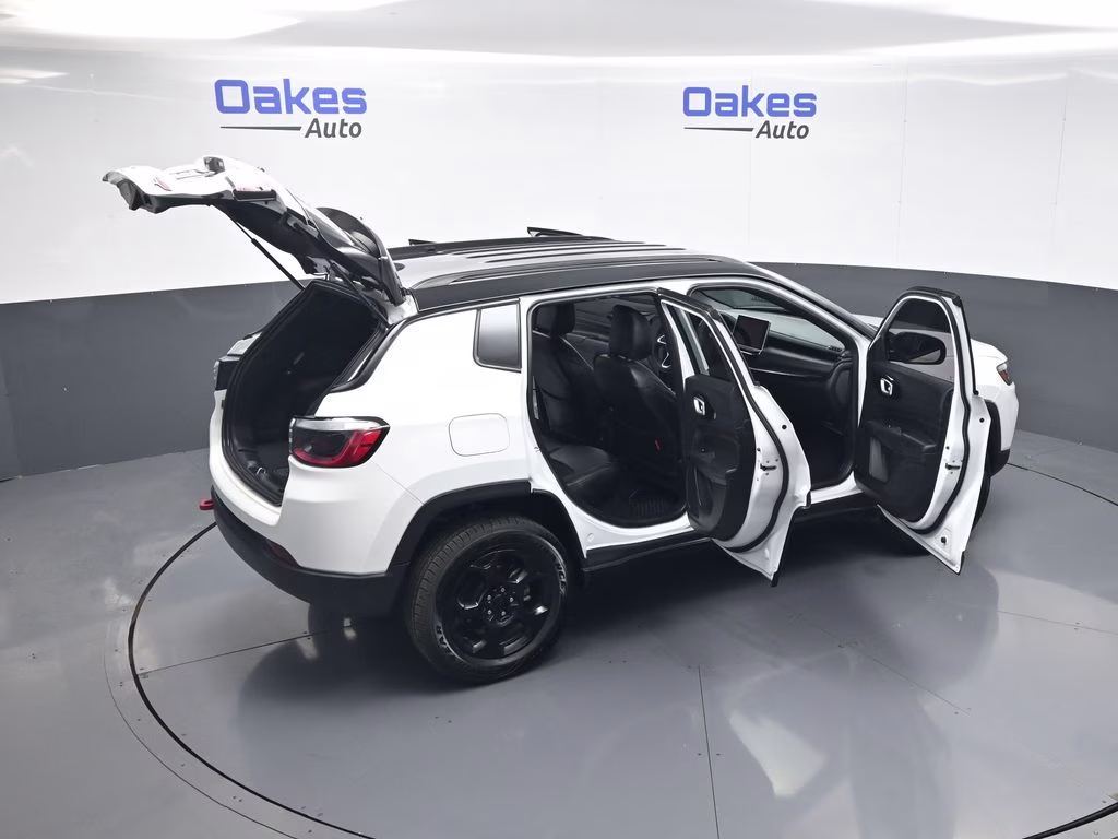 2023 Bright White Clearcoat Jeep Compass Trailhawk 4X4 SUV