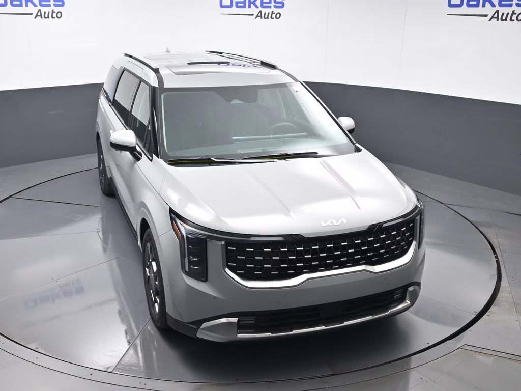 2026 Ceramic Silver Kia Carnival SX FWD Van