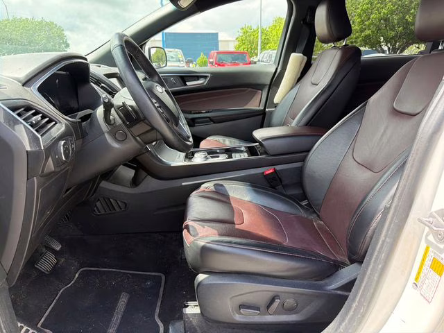 2020 White Ford Edge Titanium AWD SUV