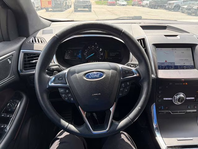 2020 White Ford Edge Titanium AWD SUV