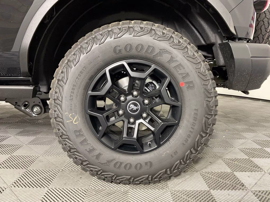 2026 Shadow Black Ford Bronco Badlands 4X4 SUV