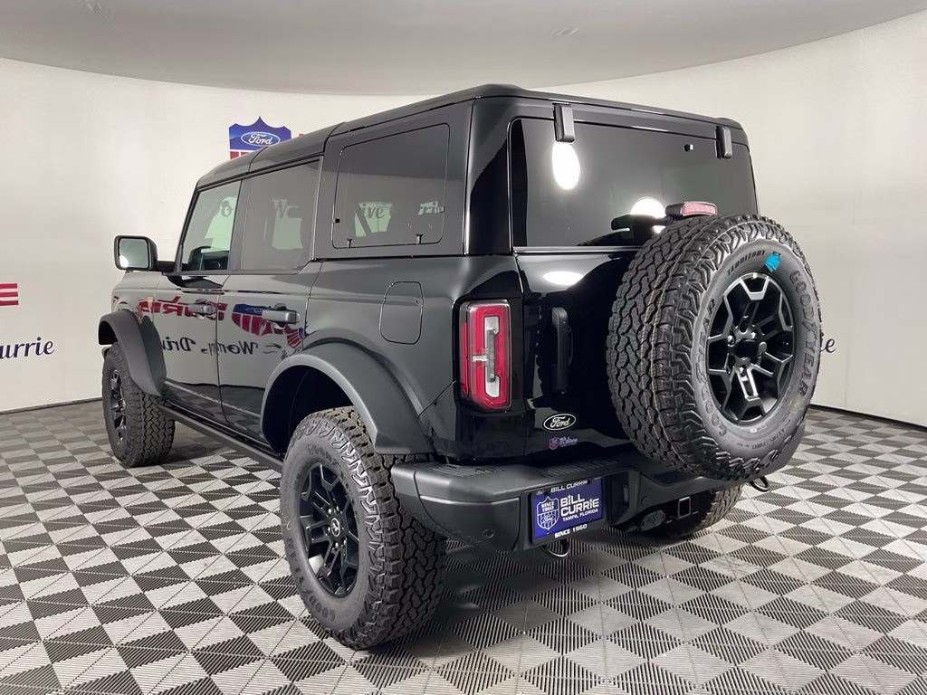2026 Shadow Black Ford Bronco Badlands 4X4 SUV