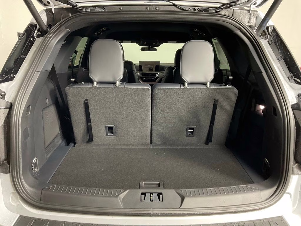 2026 White Ford Explorer ST-Line RWD SUV