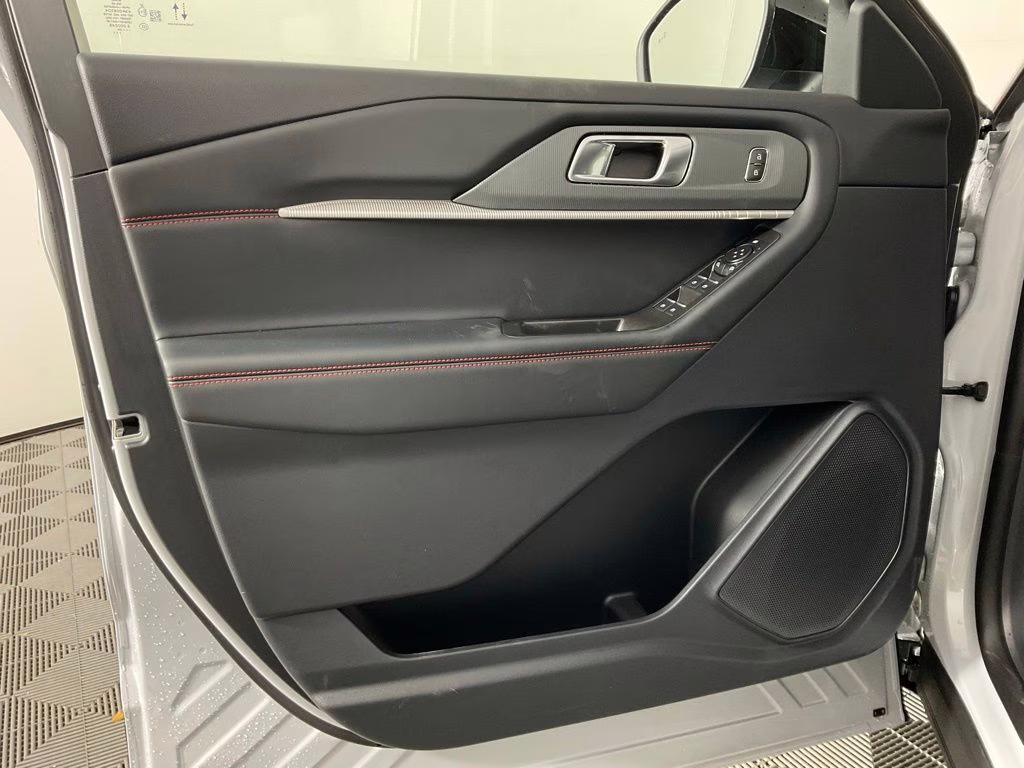 2026 White Ford Explorer ST-Line RWD SUV