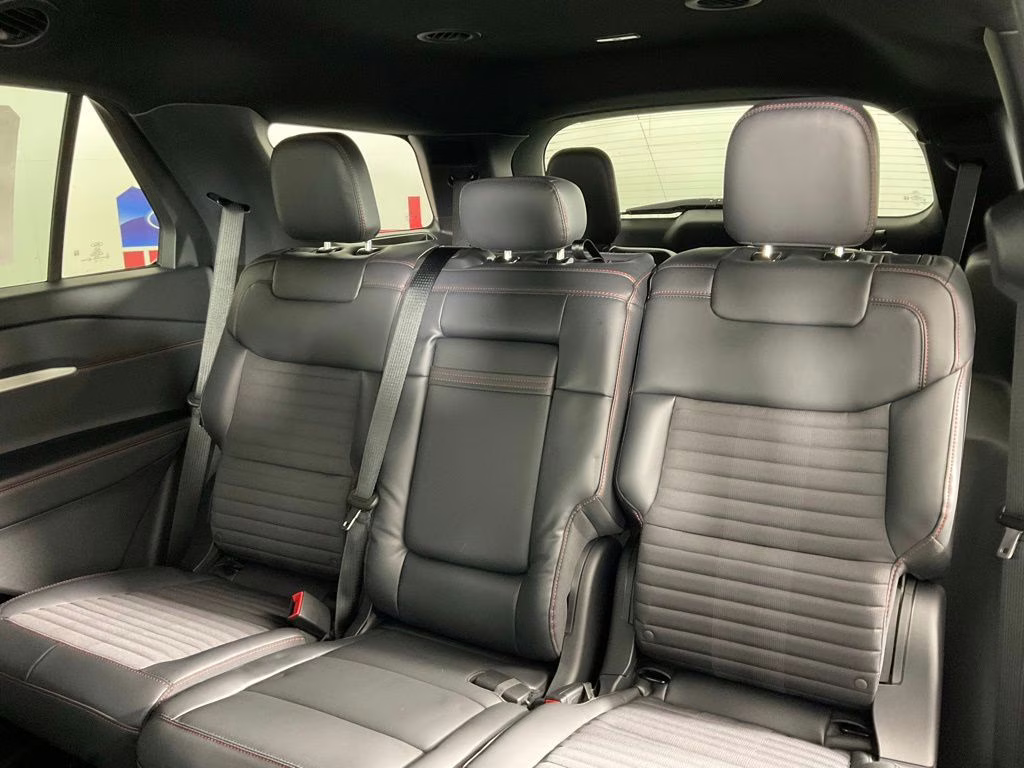 2026 White Ford Explorer ST-Line RWD SUV