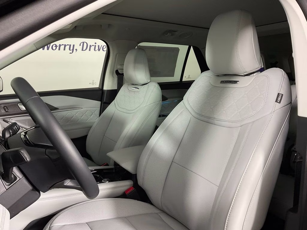2026 Black Ford Explorer Platinum 4X4 SUV