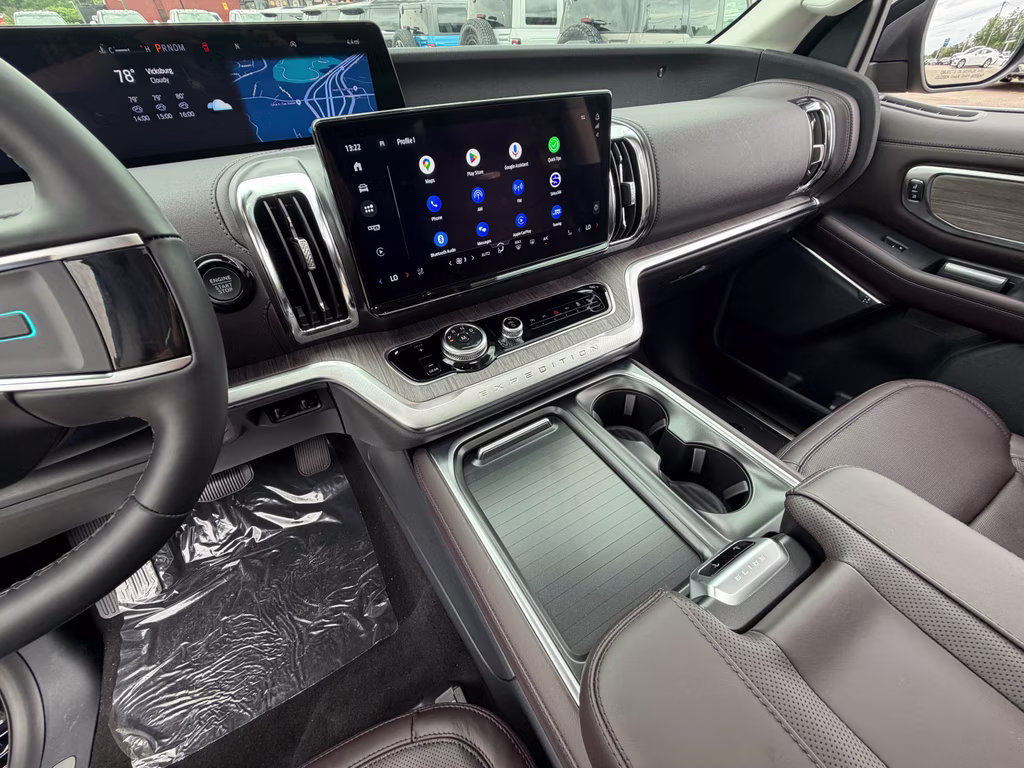 2026 Agate Black Metallic Ford Expedition Max Platinum 4X4 SUV