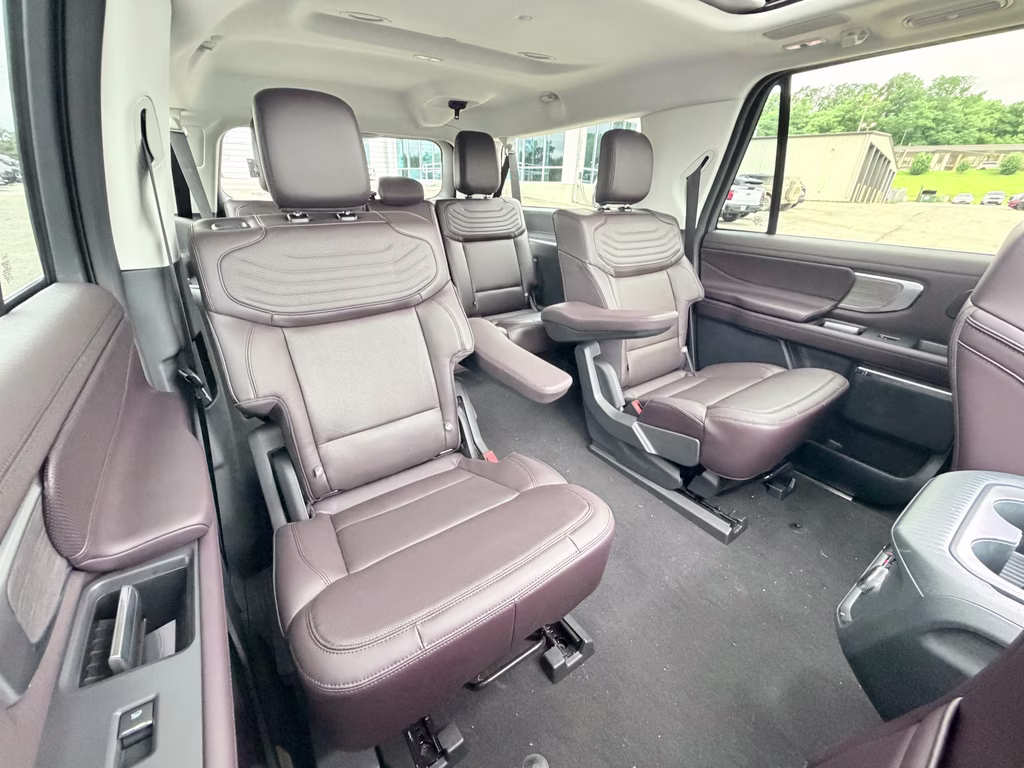 2026 Agate Black Metallic Ford Expedition Max Platinum 4X4 SUV