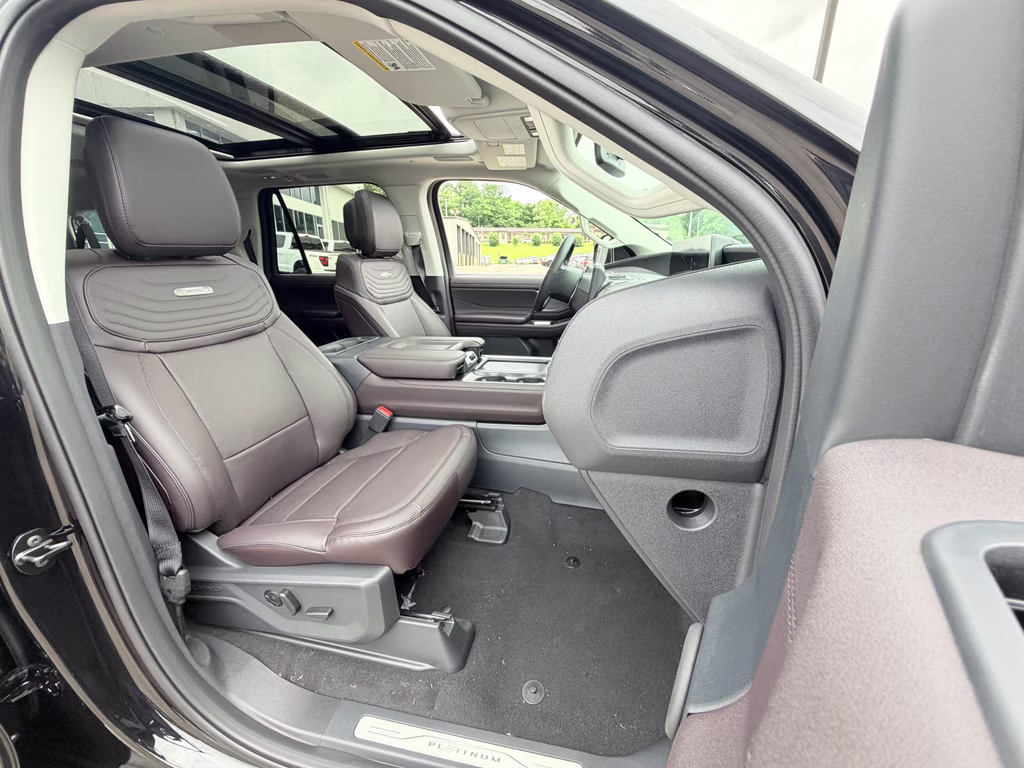 2026 Agate Black Metallic Ford Expedition Max Platinum 4X4 SUV