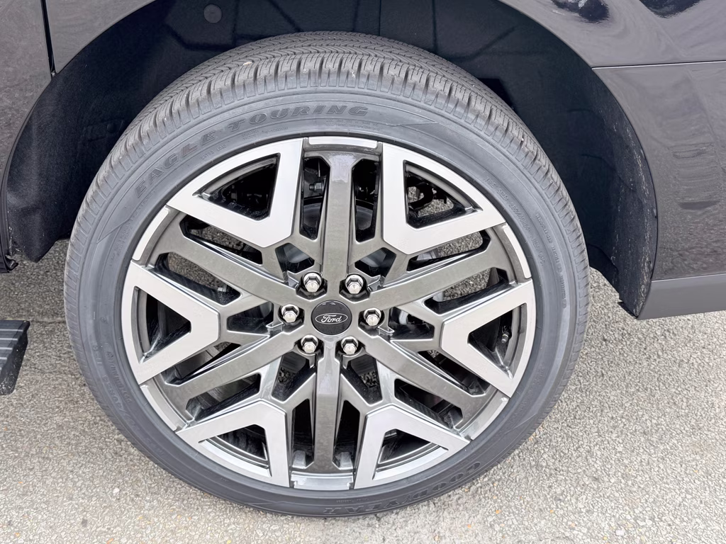 2026 Agate Black Metallic Ford Expedition Max Platinum 4X4 SUV