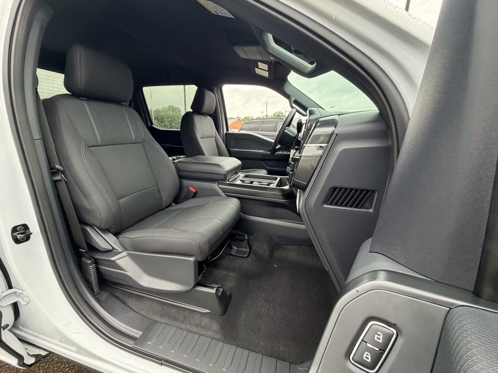 2026 Oxford White Ford F-150 STX 4X4 Truck