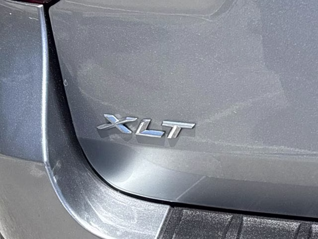 2023 Silver Metallic Ford Explorer XLT RWD SUV