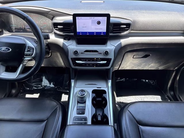 2023 Silver Metallic Ford Explorer XLT RWD SUV