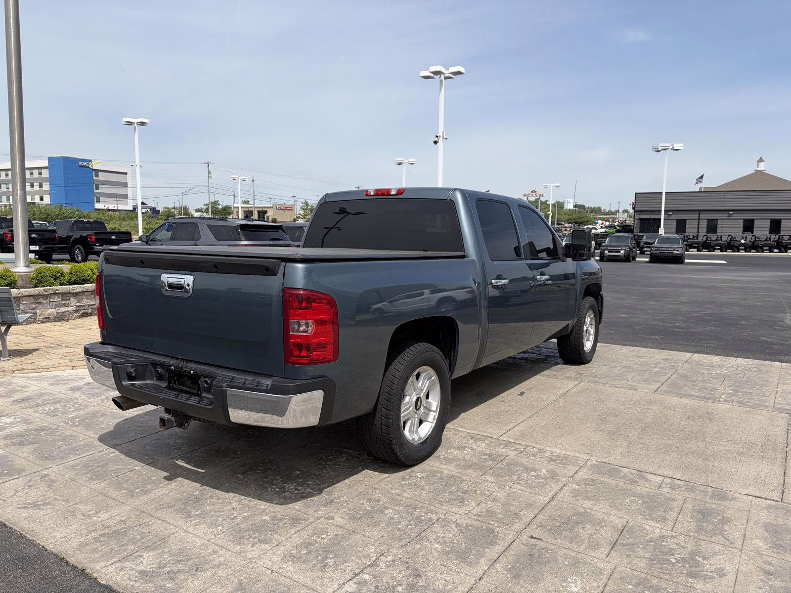 2011 Blue Granite Metallic Chevrolet Silverado 1500 LT 4X4 Truck