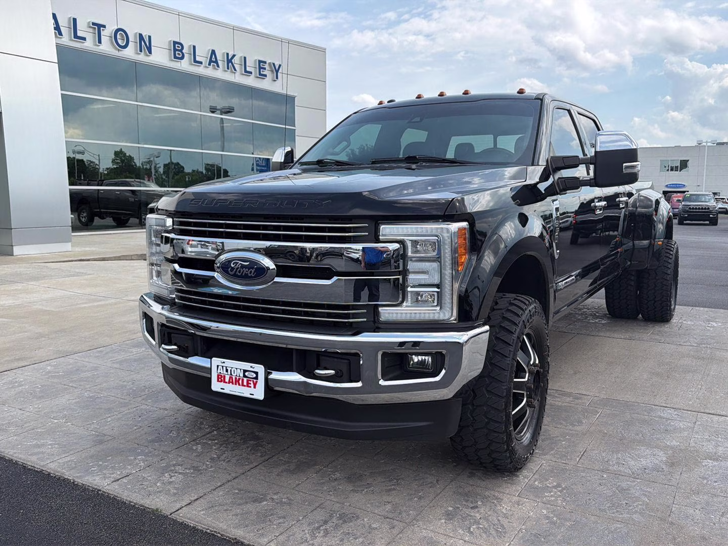 2018 Shadow Black Ford Super Duty F-350 DRW Lariat 4X4 Truck