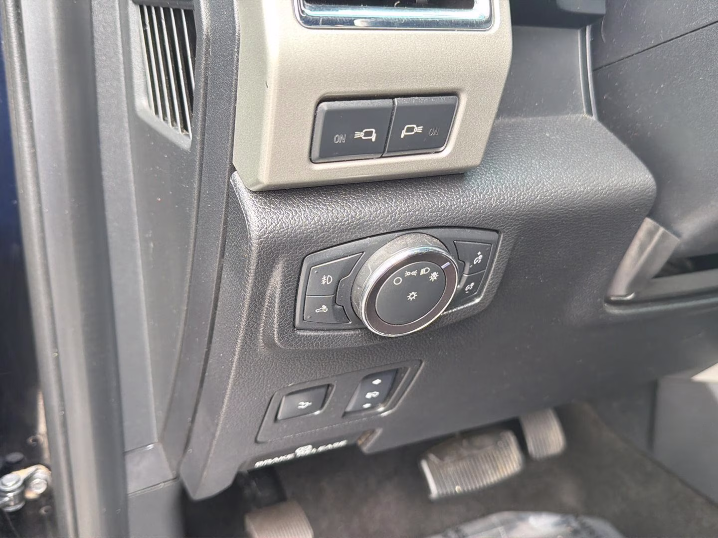 2018 Shadow Black Ford Super Duty F-350 DRW Lariat 4X4 Truck