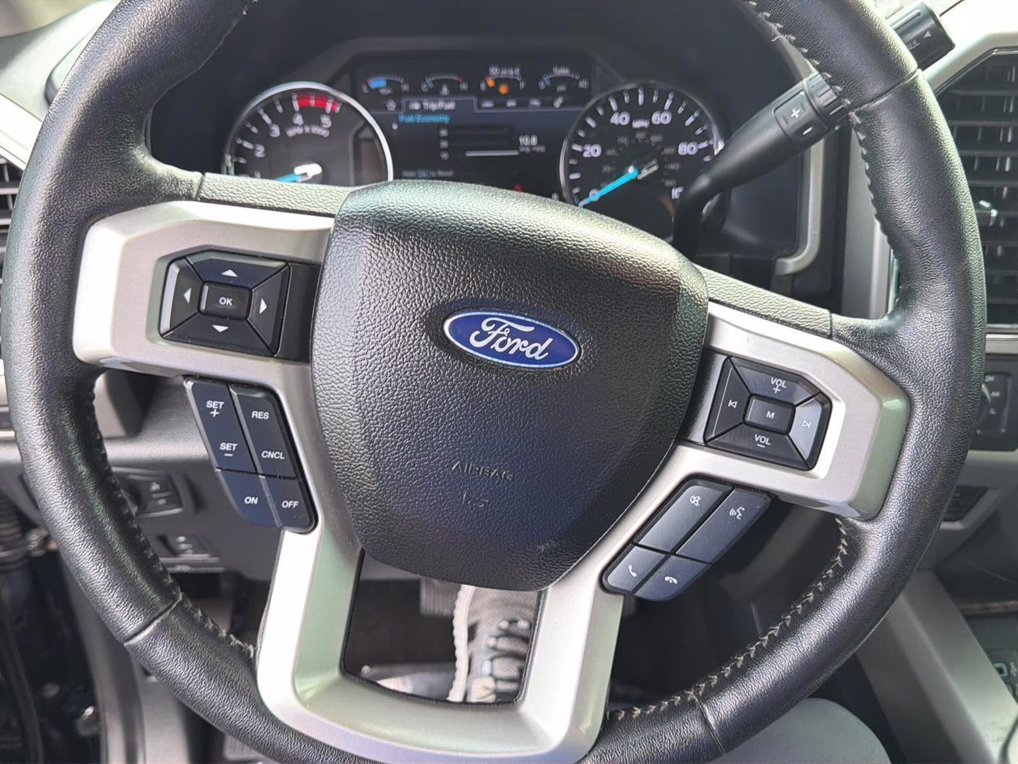 2018 Shadow Black Ford Super Duty F-350 DRW Lariat 4X4 Truck