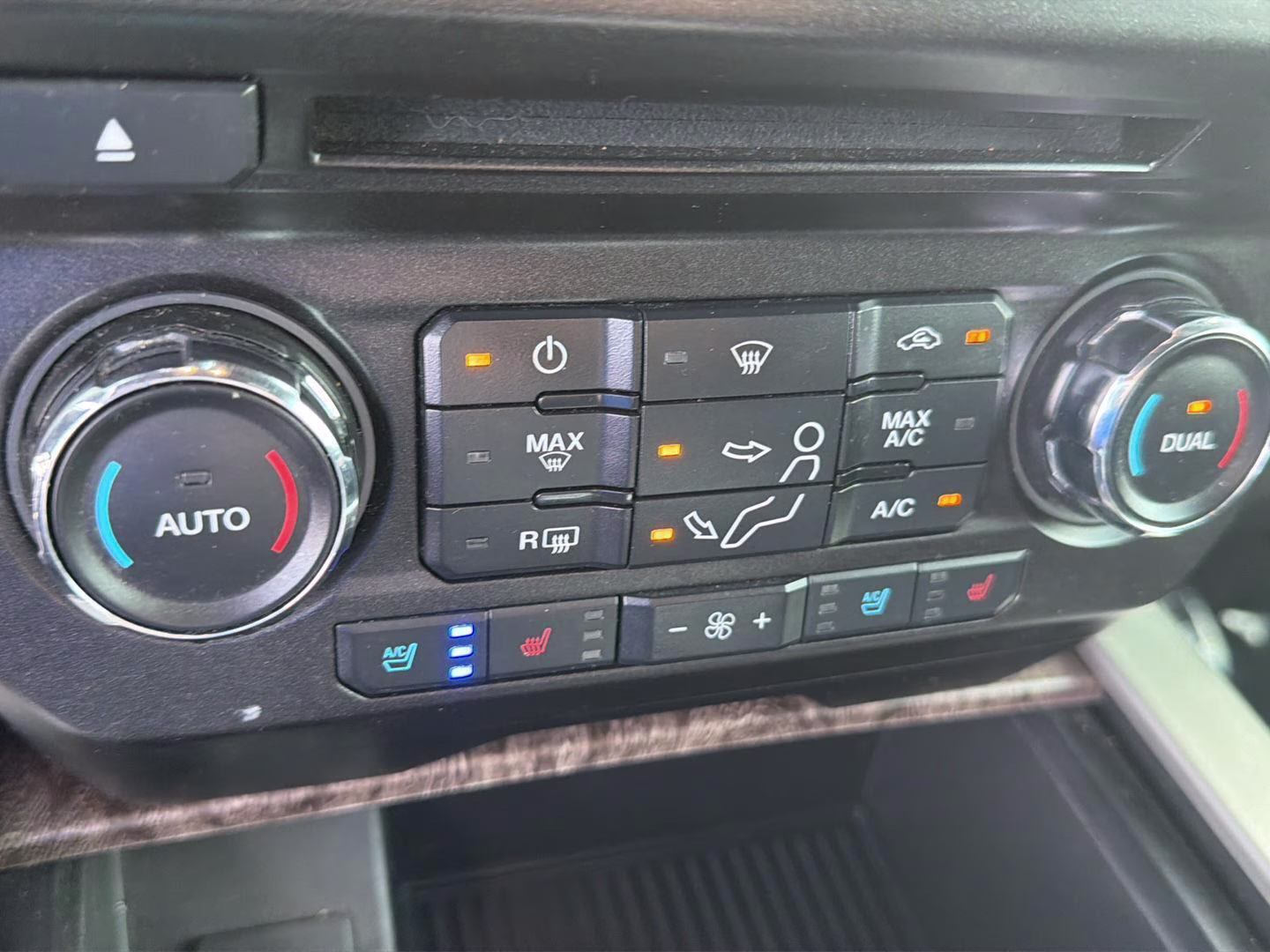 2018 Shadow Black Ford Super Duty F-350 DRW Lariat 4X4 Truck