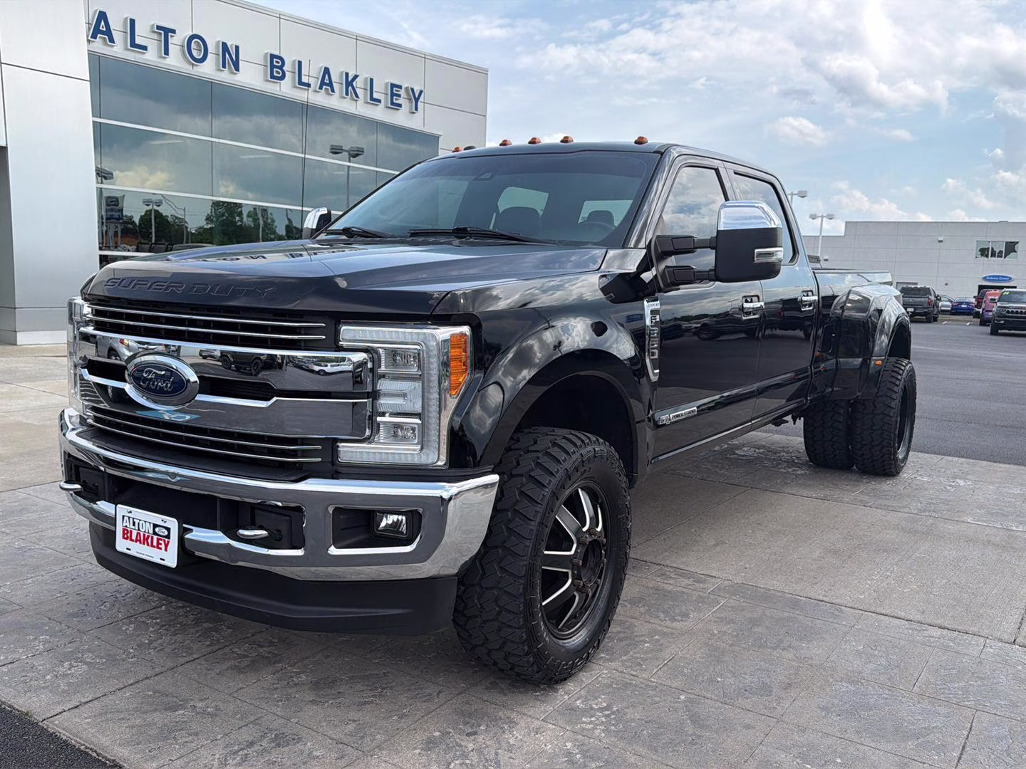 2018 Shadow Black Ford Super Duty F-350 DRW Lariat 4X4 Truck