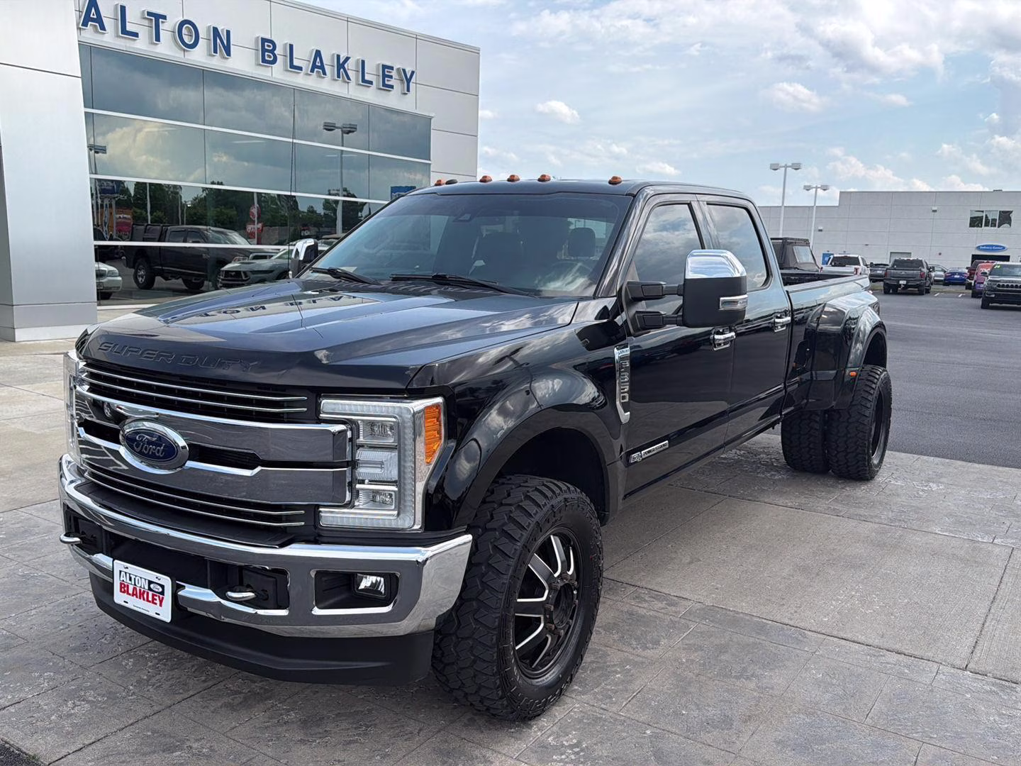 2018 Shadow Black Ford Super Duty F-350 DRW Lariat 4X4 Truck