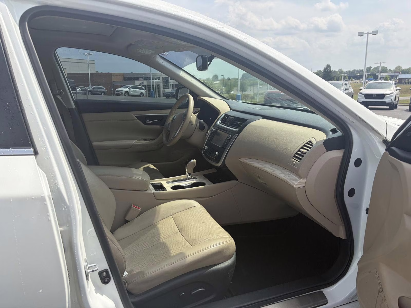 2016 Super Black Nissan Altima 2.5 SL FWD Sedan