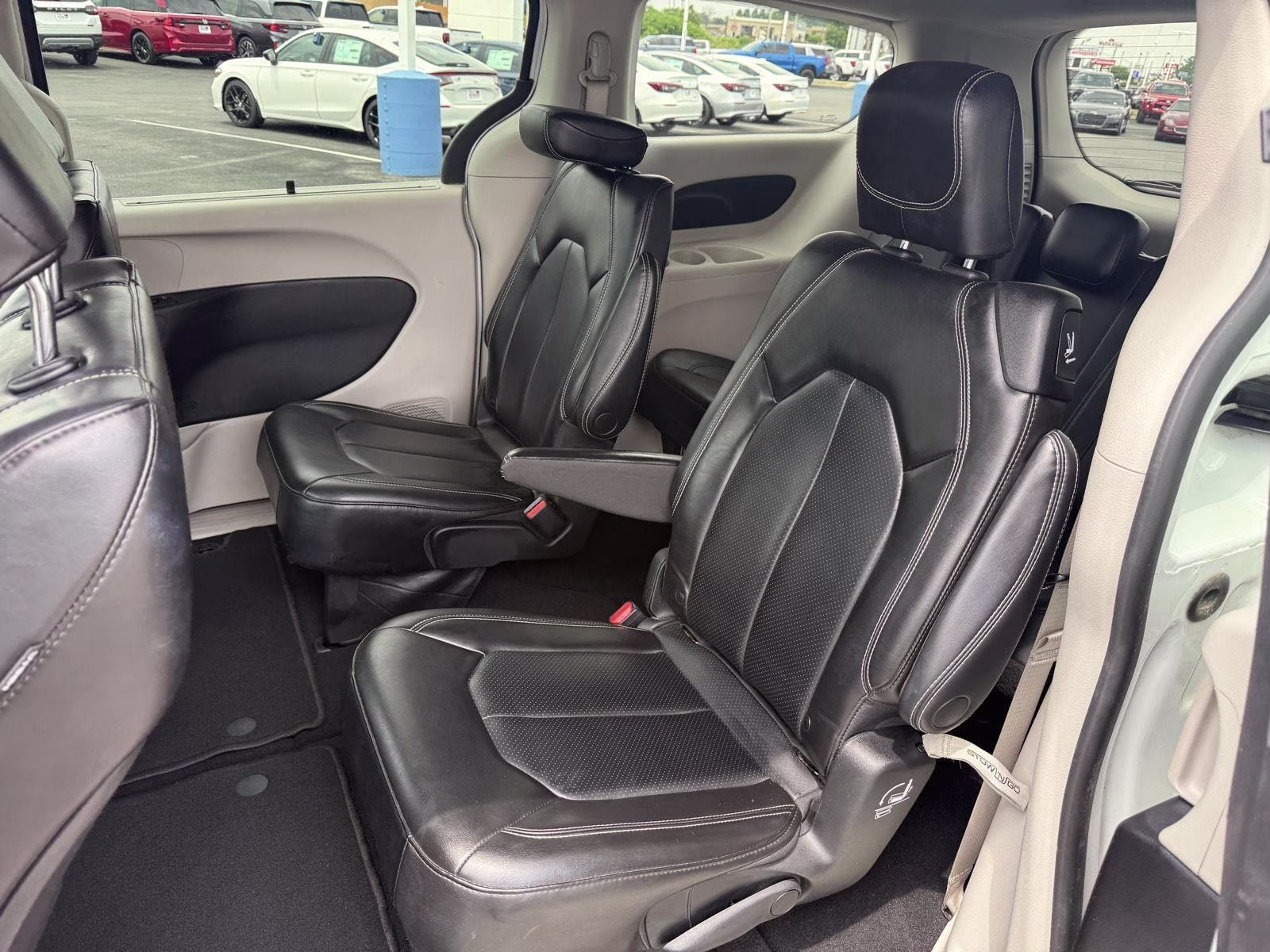 2023 WHITE Chrysler Pacifica TOURING L FWD FWD