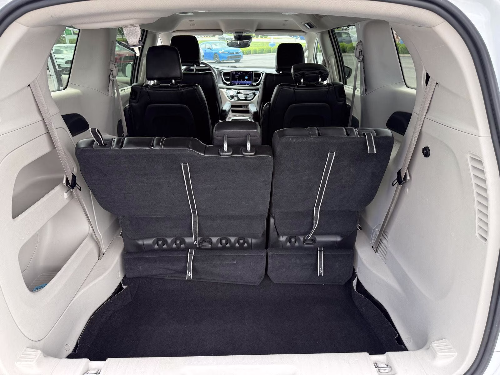 2023 WHITE Chrysler Pacifica TOURING L FWD FWD