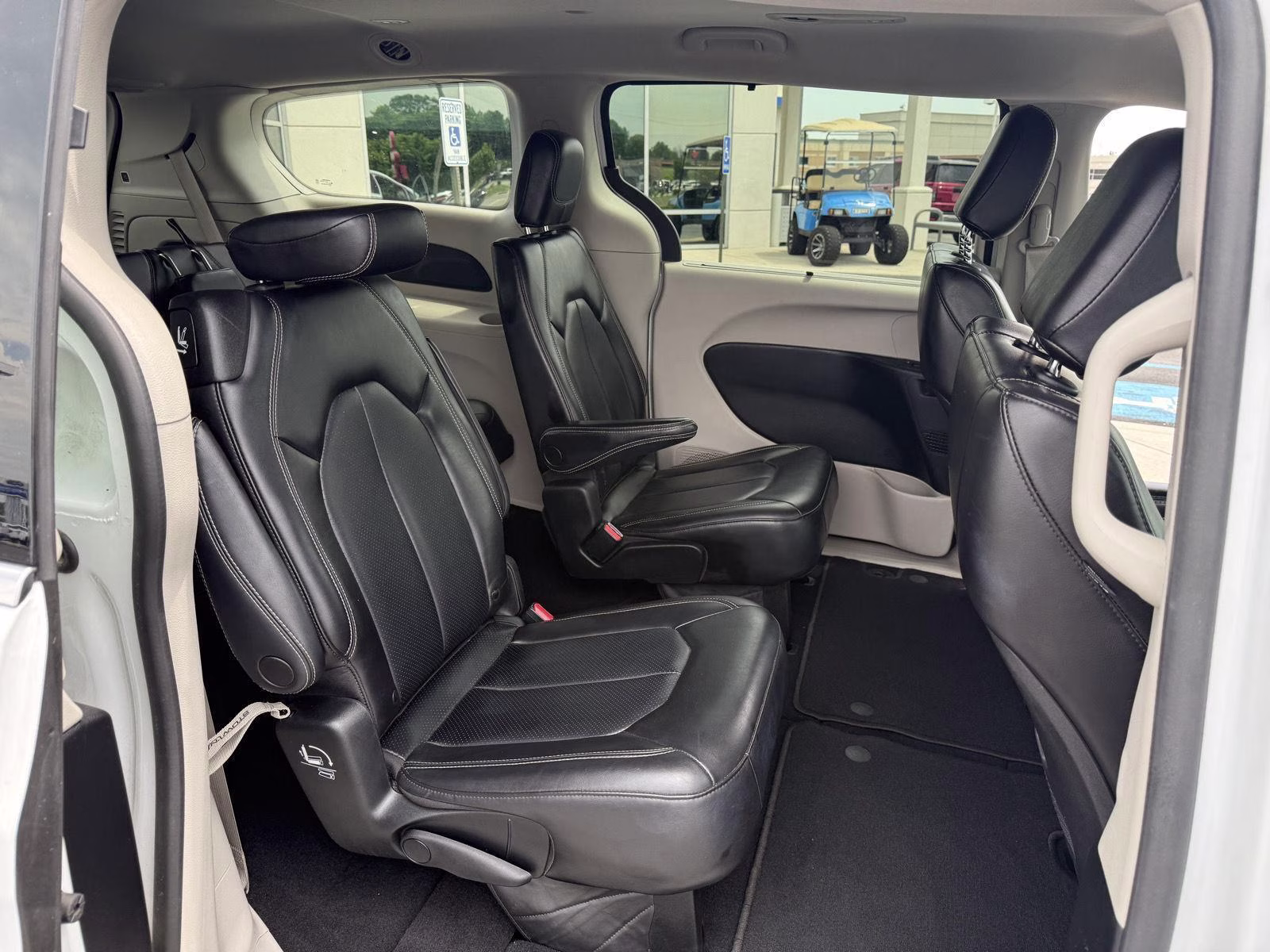 2023 WHITE Chrysler Pacifica TOURING L FWD FWD