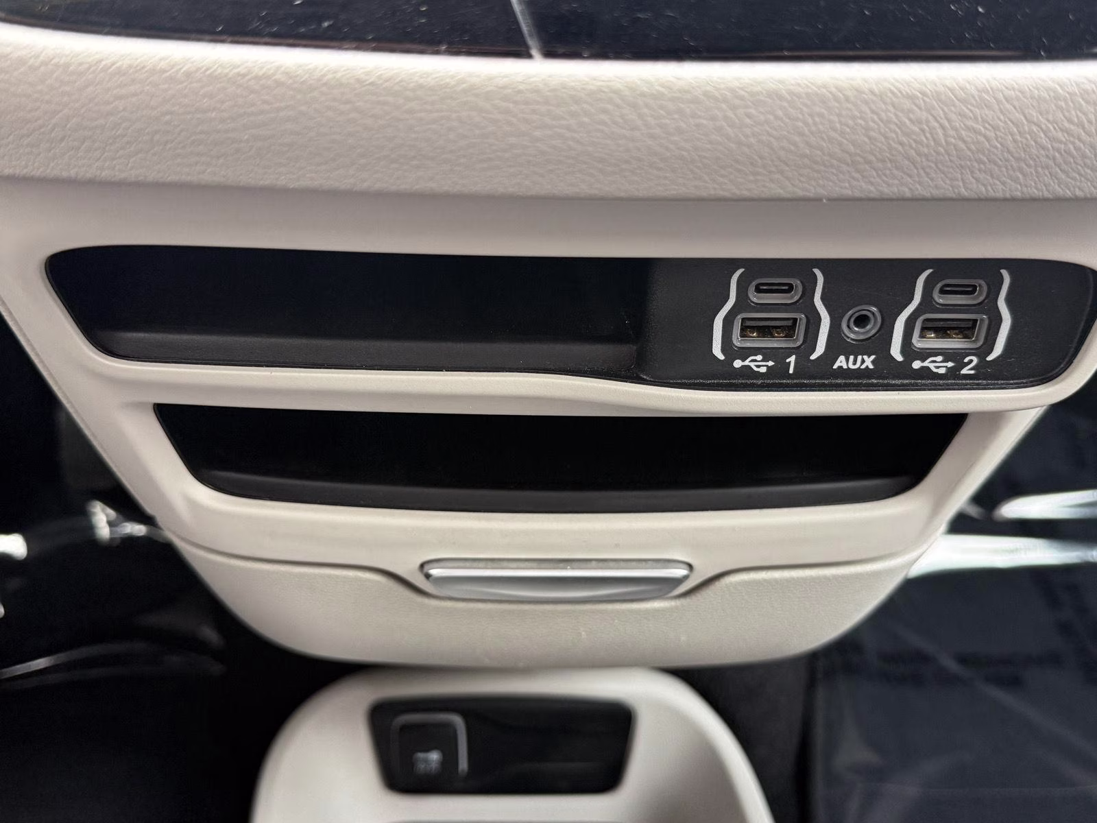 2023 WHITE Chrysler Pacifica TOURING L FWD FWD